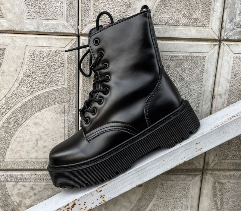 Dr. Martens Jadon Triple Black Fur