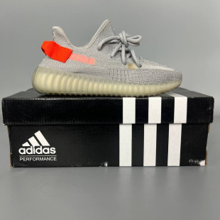 Adidas Yeezy 350 Tail Light БРАК 133
