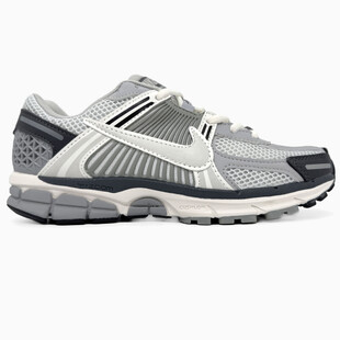 Nike Zoom Vomero 5 Grey