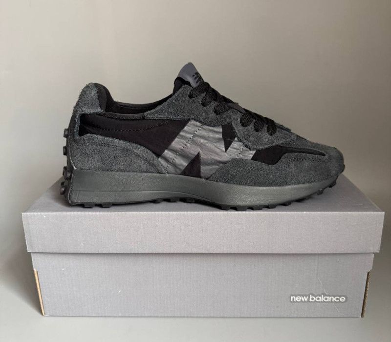 New Balance 327 Triple Black БРАК 1186