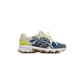 Розпродаж Asics