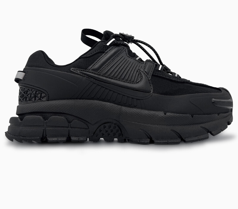 Nike Zoom Vomero Roam Triple Black