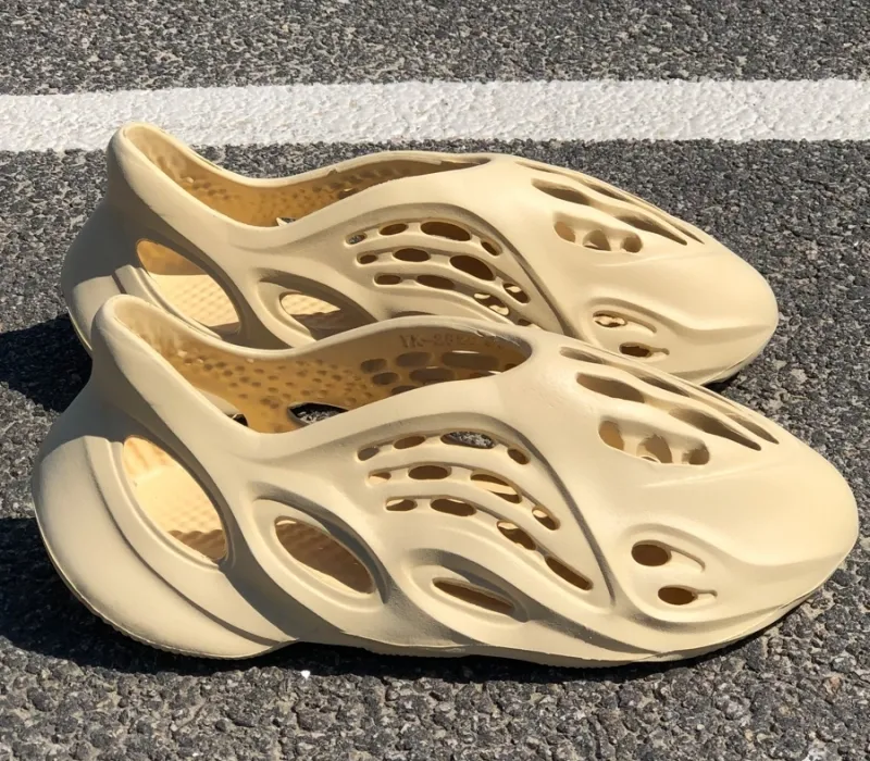 No brand, Foam Runner Bone
